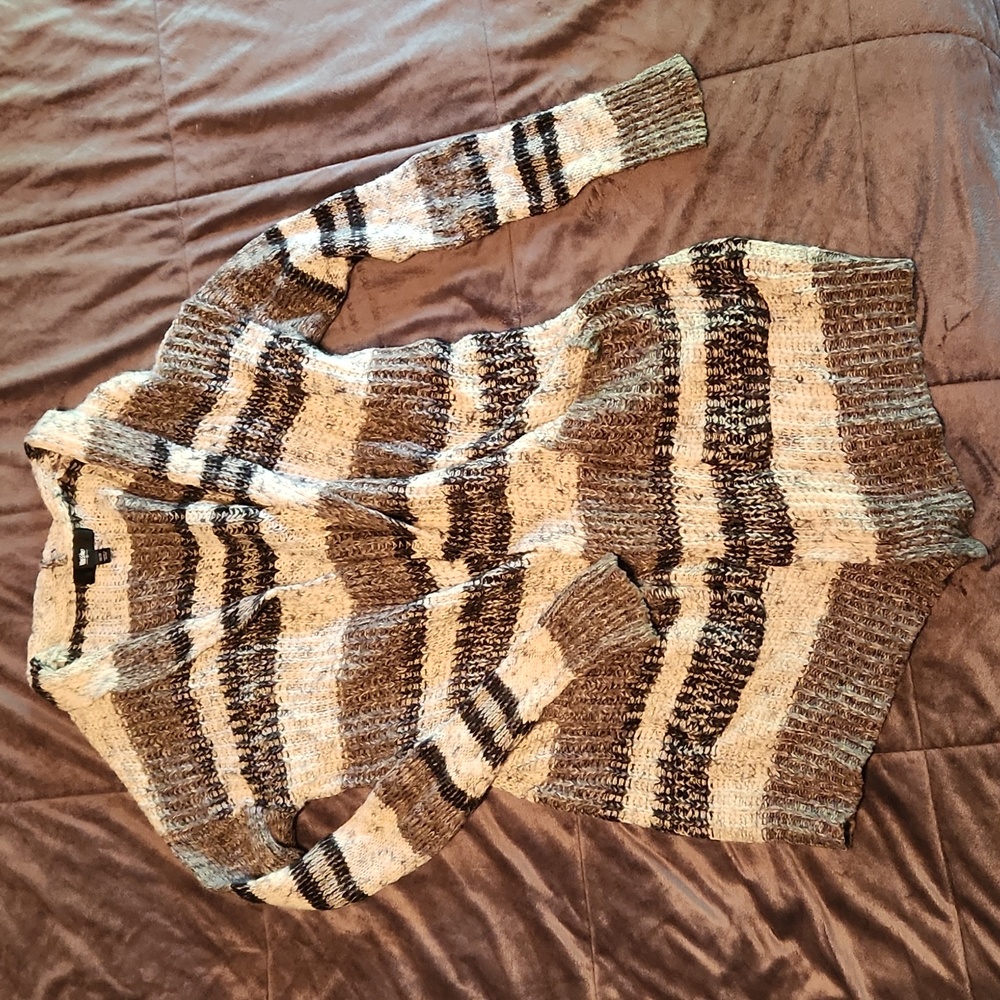 Gray black white long knit open front sweater with pockets